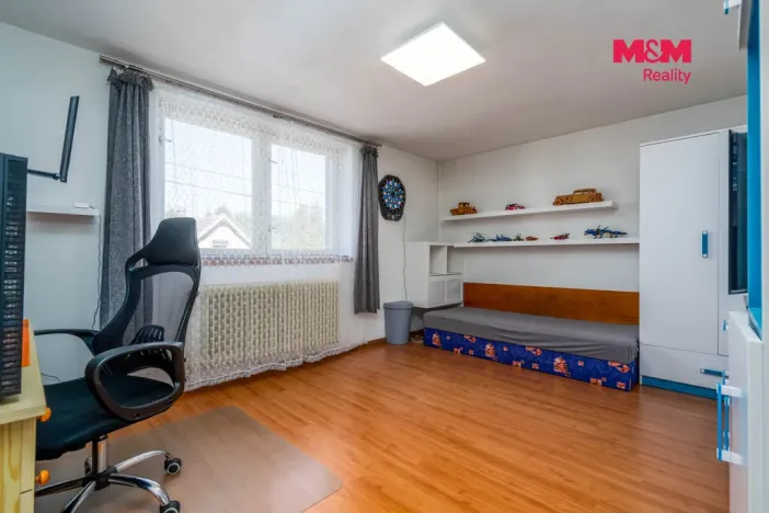 Prodej rodinného domu, Činěves, 275 m2