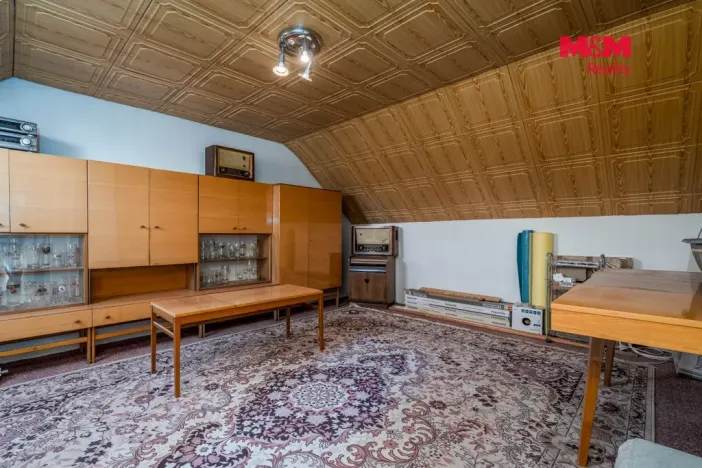 Prodej rodinného domu, Činěves, 275 m2