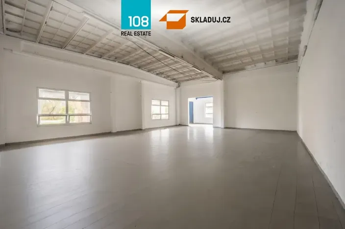 Pronájem skladu, Kladruby nad Labem, 2000 m2