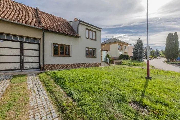 Prodej rodinného domu, Milešovice, 157 m2