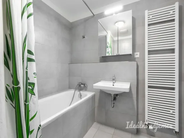 Pronájem bytu 1+kk, Praha - Vysočany, Strnadových, 34 m2