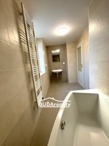 Pronájem bytu 2+kk, Zlín, Lorencova, 58 m2