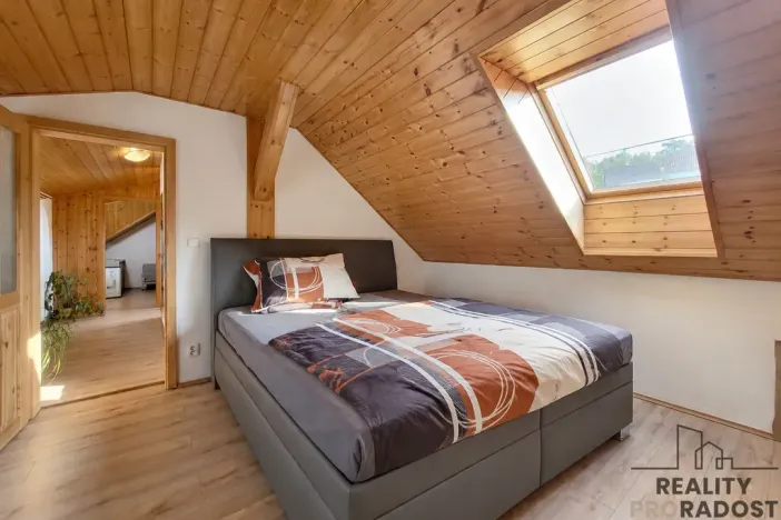 Prodej rodinného domu, Hluboké Mašůvky, 128 m2