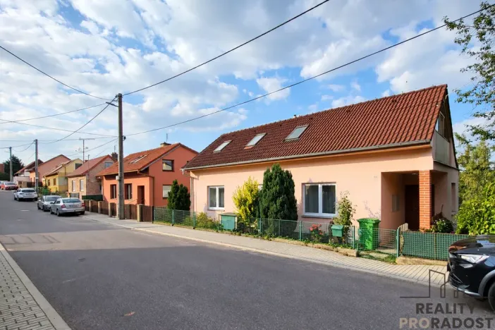 Prodej rodinného domu, Hluboké Mašůvky, 128 m2
