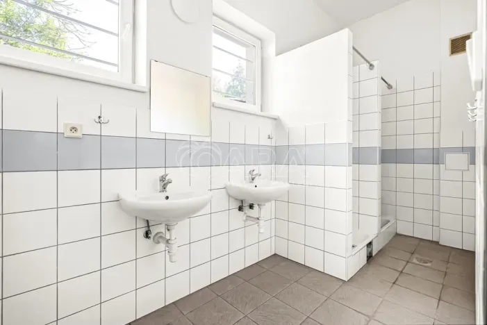 Prodej výrobních prostor, Praha - Pitkovice, V Pitkovičkách, 2971 m2