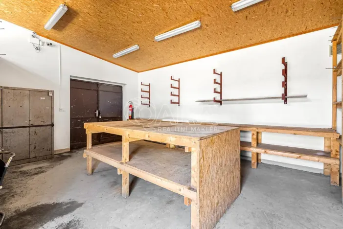 Prodej výrobních prostor, Praha - Pitkovice, V Pitkovičkách, 2971 m2