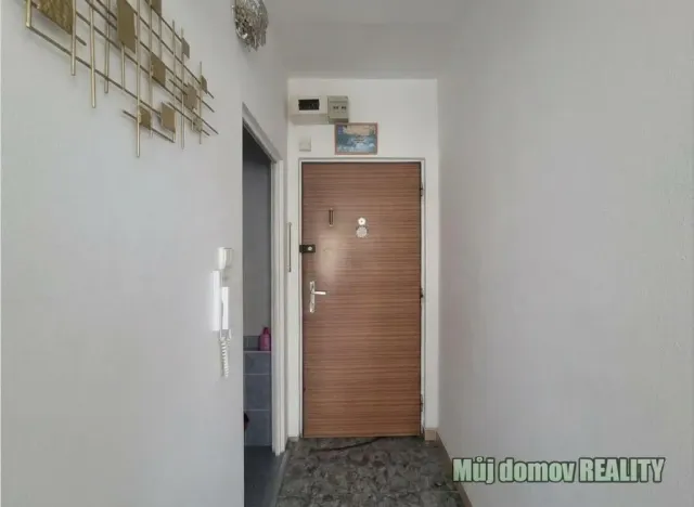 Pronájem bytu 2+kk, Praha - Smíchov, Nad Zámečnicí, 36 m2