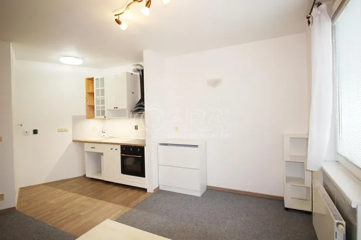 Pronájem bytu 2+kk, Praha - Hlubočepy, Högerova, 43 m2