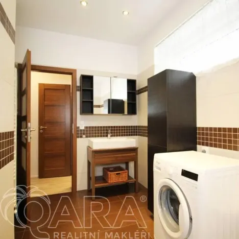 Pronájem bytu 3+kk, Praha - Podolí, Dvorecká, 80 m2