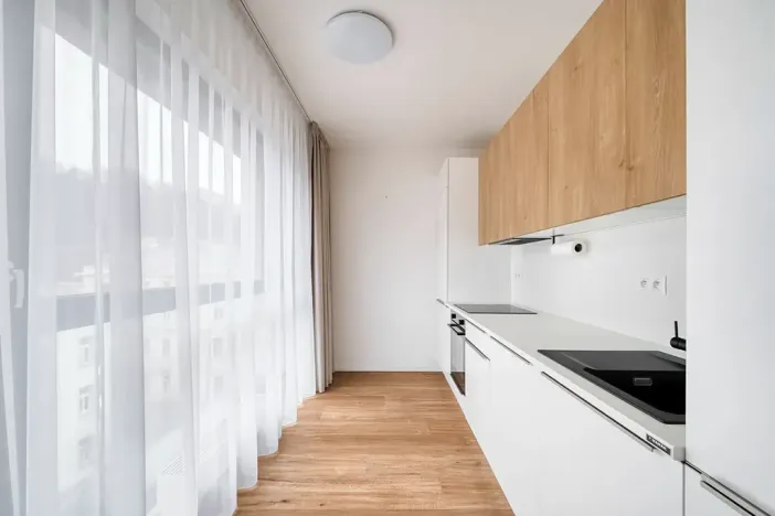 Pronájem bytu 3+kk, Praha - Karlín, Pernerova, 67 m2