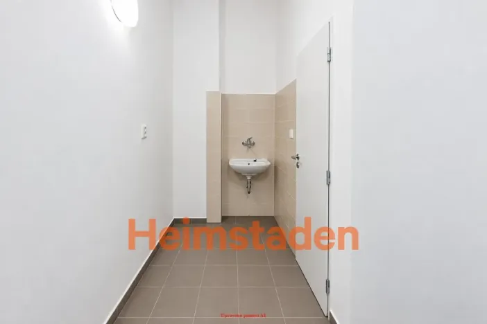 Pronájem obchodního prostoru, Karviná - Nové Město, tř. Osvobození, 65 m2
