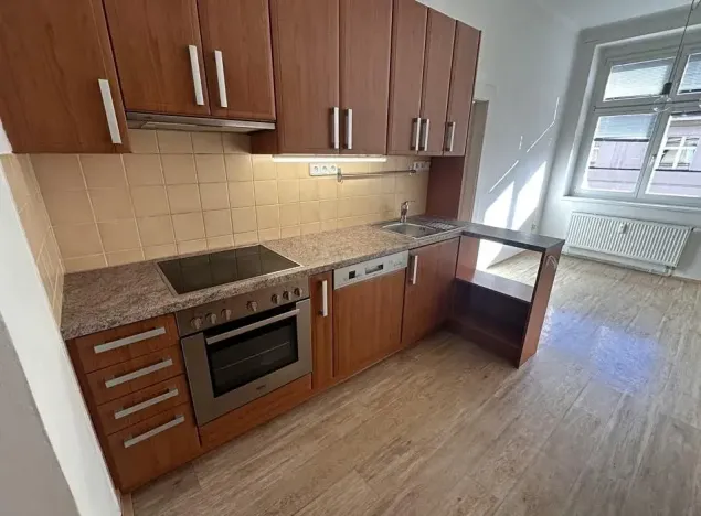 Pronájem bytu 3+1, Praha - Bubeneč, Čs. armády, 118 m2