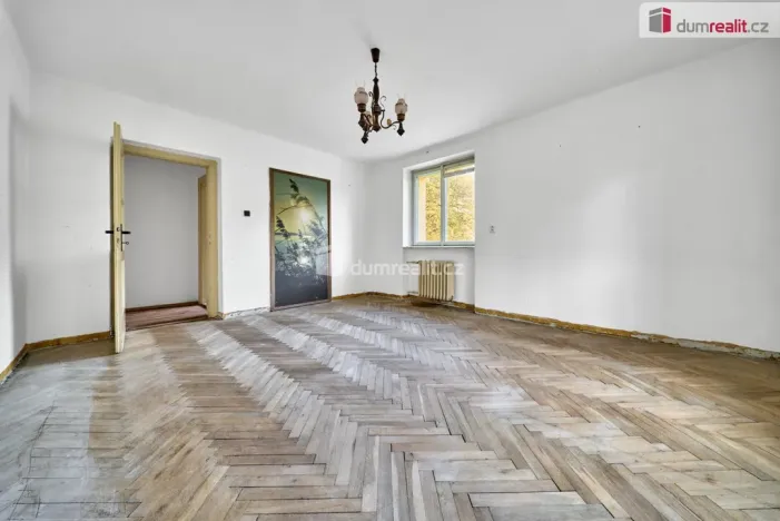 Prodej bytu 2+1, Ostrov, Palackého, 74 m2