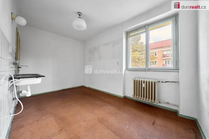 Prodej bytu 2+1, Ostrov, Palackého, 74 m2