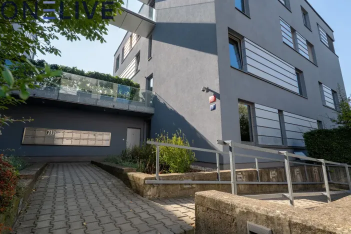 Prodej bytu 2+kk, Praha, Valečovská, 80 m2