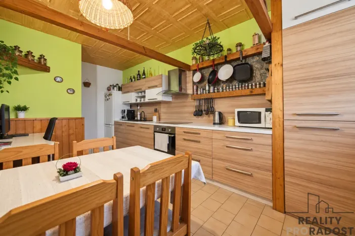 Prodej bytu 3+1, Lázně Bohdaneč, Za Sokolovnou, 80 m2