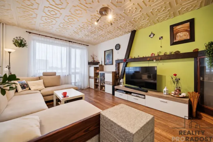 Prodej bytu 3+1, Lázně Bohdaneč, Za Sokolovnou, 80 m2