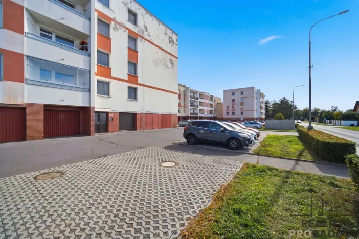 Prodej bytu 3+1, Lázně Bohdaneč, Za Sokolovnou, 80 m2