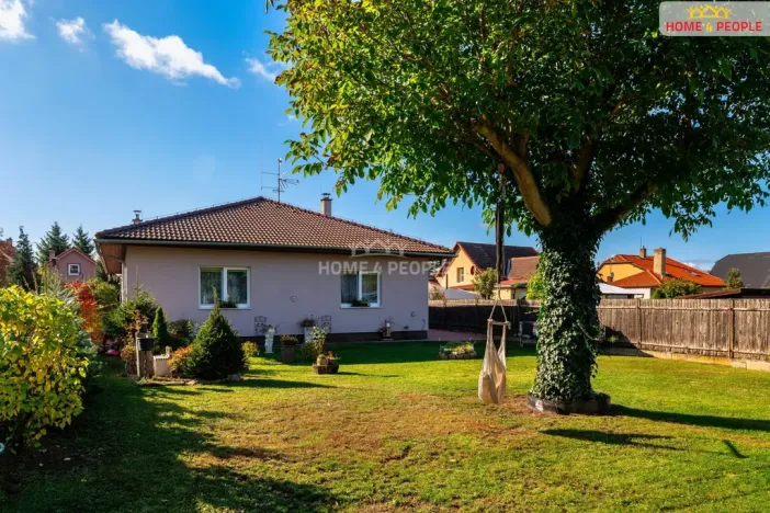 Prodej rodinného domu, Břežany II, 172 m2