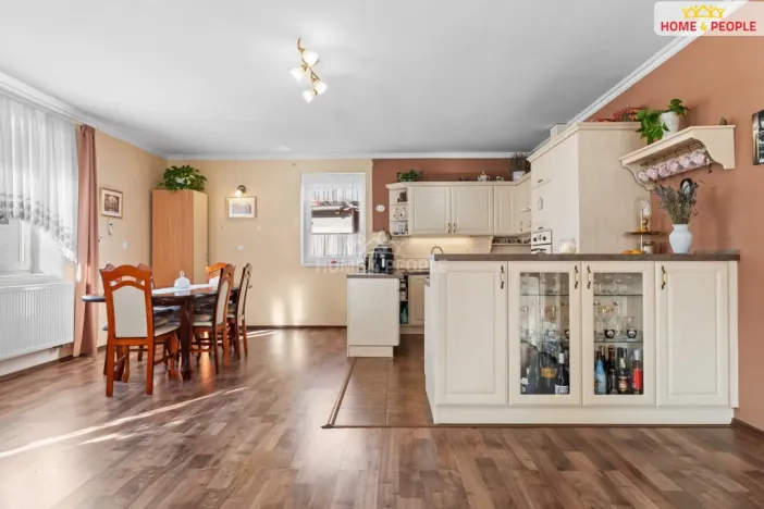 Prodej rodinného domu, Břežany II, 172 m2
