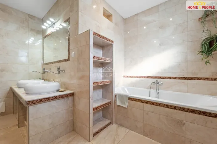 Prodej rodinného domu, Břežany II, 172 m2