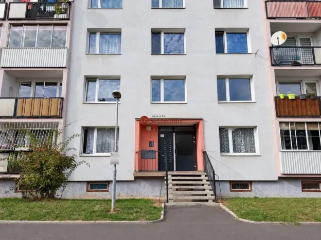 Prodej bytu 2+1, Chomutov, Jiráskova, 63 m2