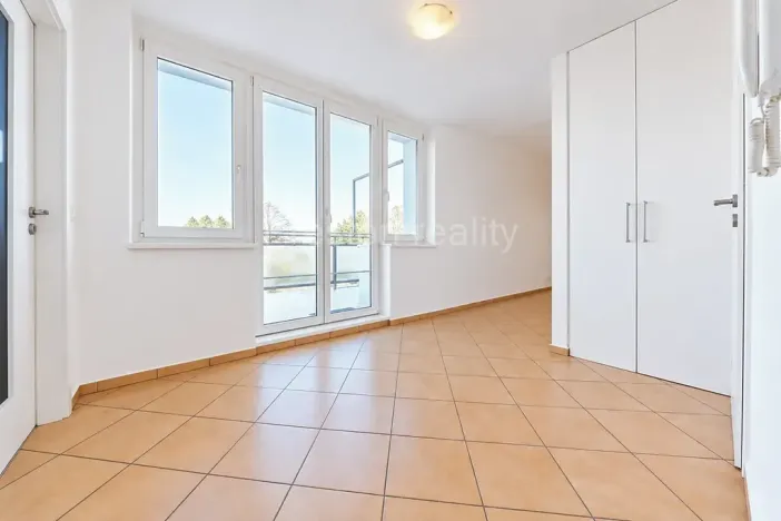 Pronájem bytu 2+kk, Praha - Nusle, Zdaru, 38 m2