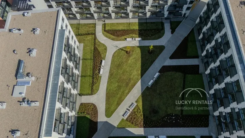 Pronájem bytu 1+kk, Praha - Chodov, Líbalova, 32 m2