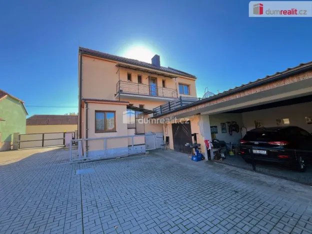 Prodej rodinného domu, Pašovice, 285 m2