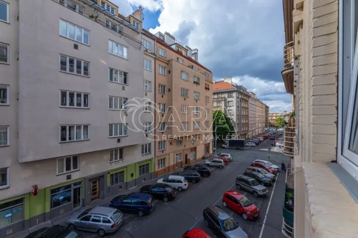 Pronájem bytu 1+kk, Praha - Žižkov, Viklefova, 34 m2