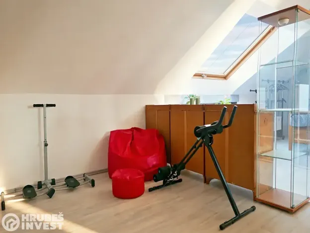 Pronájem atypického bytu, Býšť, 130 m2