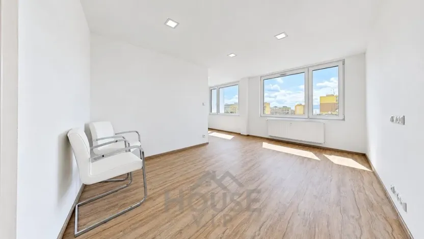 Prodej bytu 3+1, Kladno, Vodárenská, 69 m2