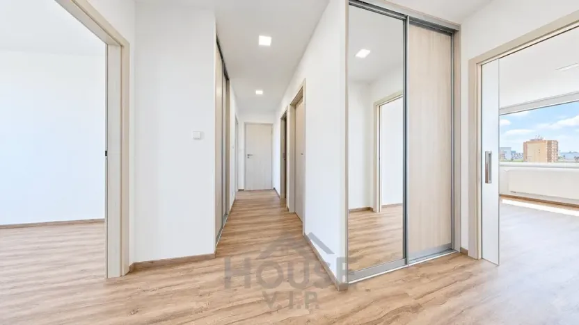 Prodej bytu 3+1, Kladno, Vodárenská, 69 m2