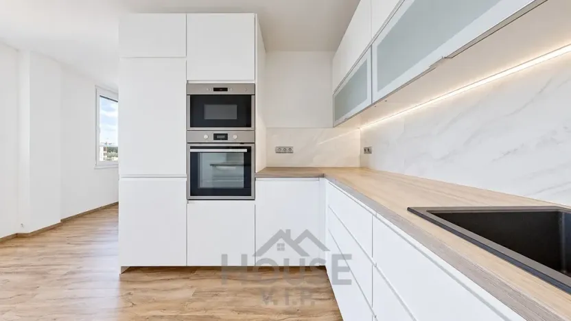 Prodej bytu 3+1, Kladno, Vodárenská, 69 m2