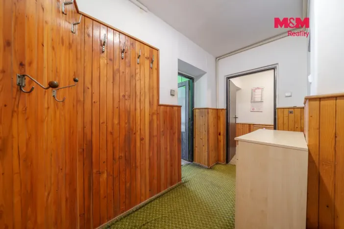 Prodej bytu 3+1, Karlovy Vary, Svahová, 97 m2