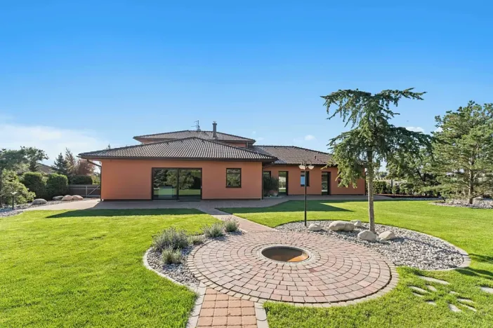 Pronájem kanceláře, Velké Přítočno, 350 m2