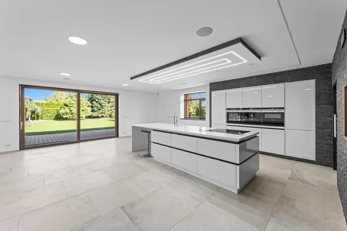 Prodej kanceláře, Velké Přítočno, 350 m2