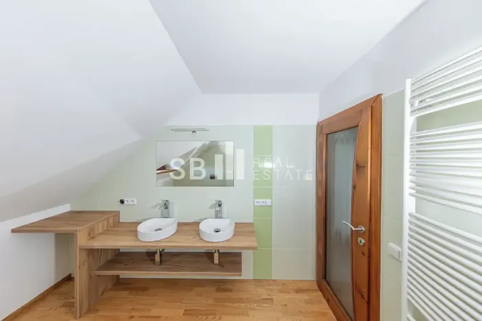Prodej rodinného domu, Borová, 230 m2