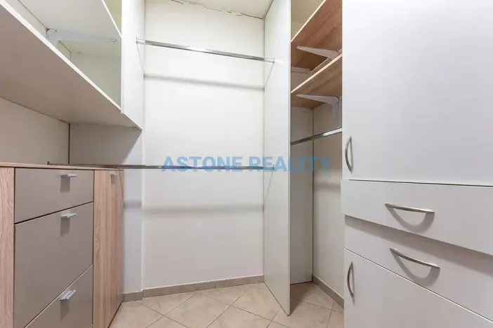 Prodej bytu 3+kk, Praha - Stodůlky, Tlumačovská, 93 m2