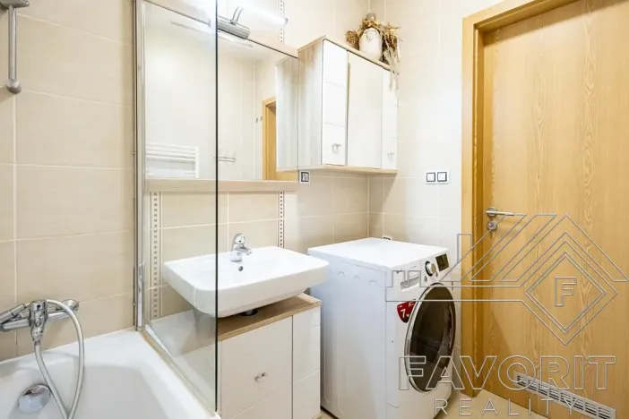 Pronájem bytu 2+kk, Praha - Letňany, Chlebovická, 57 m2