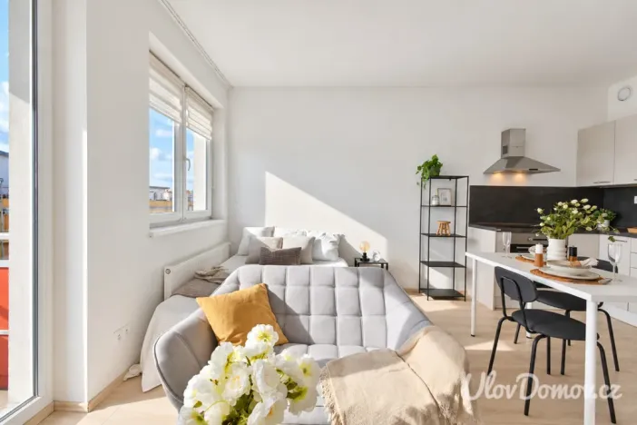 Prodej bytu 1+kk, Praha - Kyje, Sicherova, 33 m2