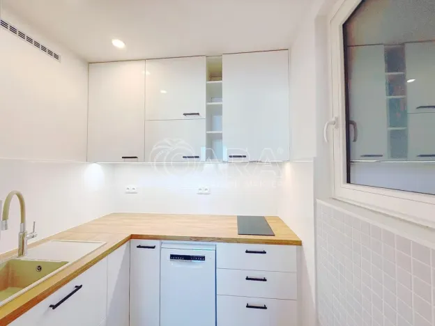 Pronájem bytu 1+kk, Praha - Dejvice, Kafkova, 39 m2