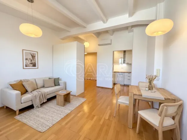Pronájem bytu 1+kk, Praha - Dejvice, Kafkova, 39 m2