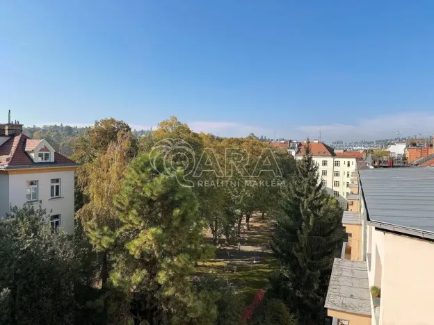 Pronájem bytu 1+kk, Praha - Dejvice, Kafkova, 39 m2