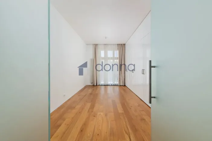 Pronájem bytu 5+kk, Praha, Laubova, 184 m2