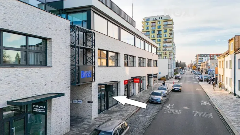 Pronájem obchodního prostoru, Pardubice, Na Spravedlnosti, 110 m2