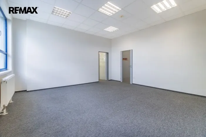 Pronájem kanceláře, Tuchoměřice, U Špejcharu, 107 m2