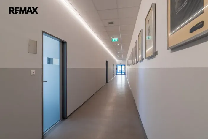 Pronájem kanceláře, Tuchoměřice, U Špejcharu, 107 m2