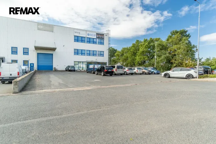 Pronájem kanceláře, Tuchoměřice, U Špejcharu, 107 m2