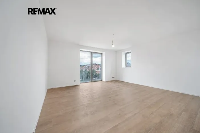 Prodej bytu 3+kk, Moravany, Květná, 79 m2